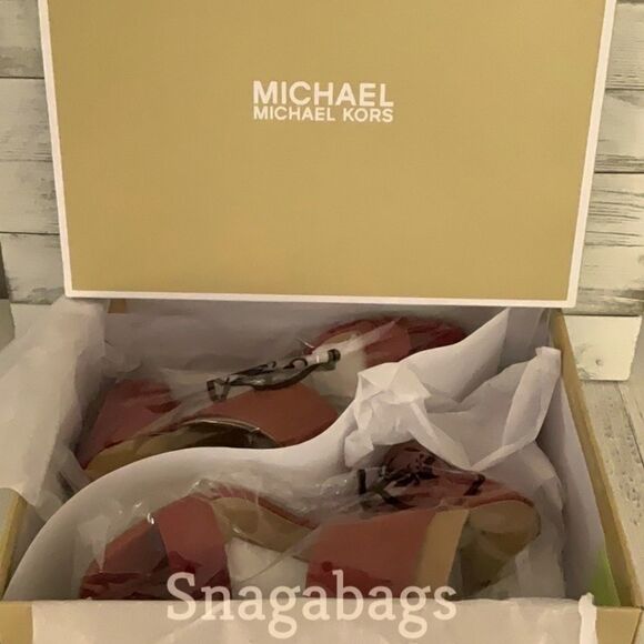 MICHAEL KORS NEW IN BOX ESTELLE MID LEATHER SLIP ON SANDAL 8M - Picture 3 of 9